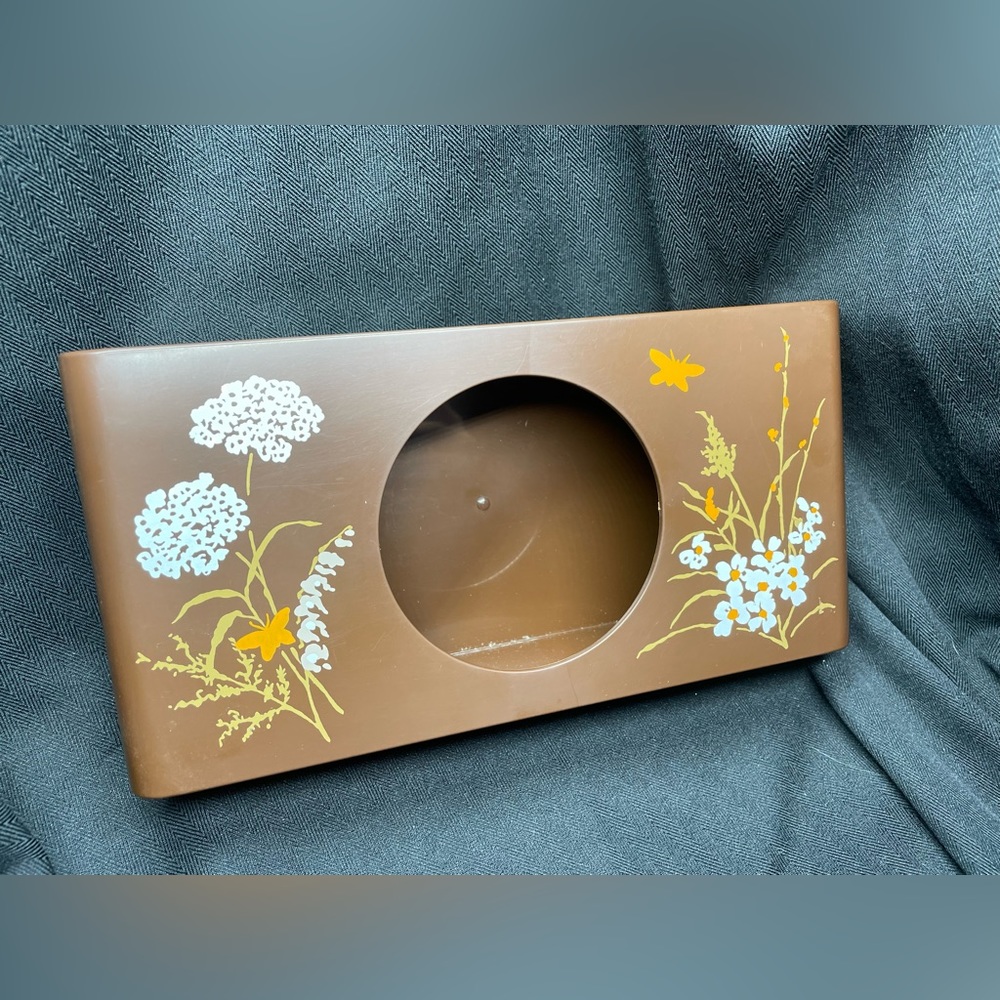 VTG. Aquetta Ware Brown Plastic Tissue Box